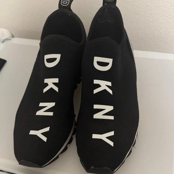 DKNY Black and White Slip-On Shoes - Picture 1 of 4